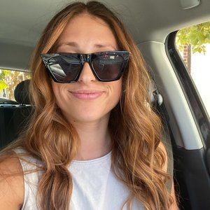 Meet your Posher, Courtney